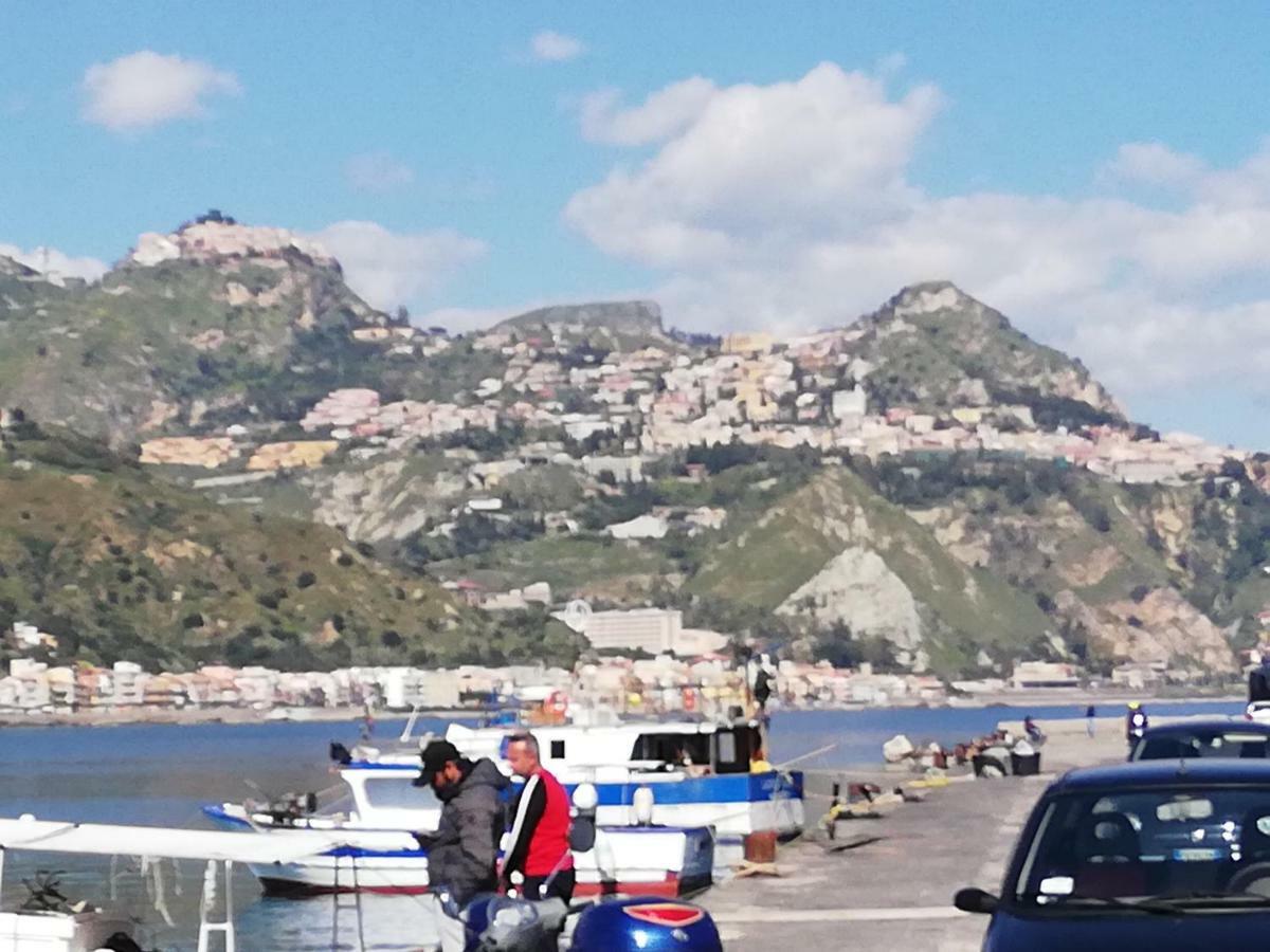 Apartament Casa Mary Giardini-Naxos Zewnętrze zdjęcie